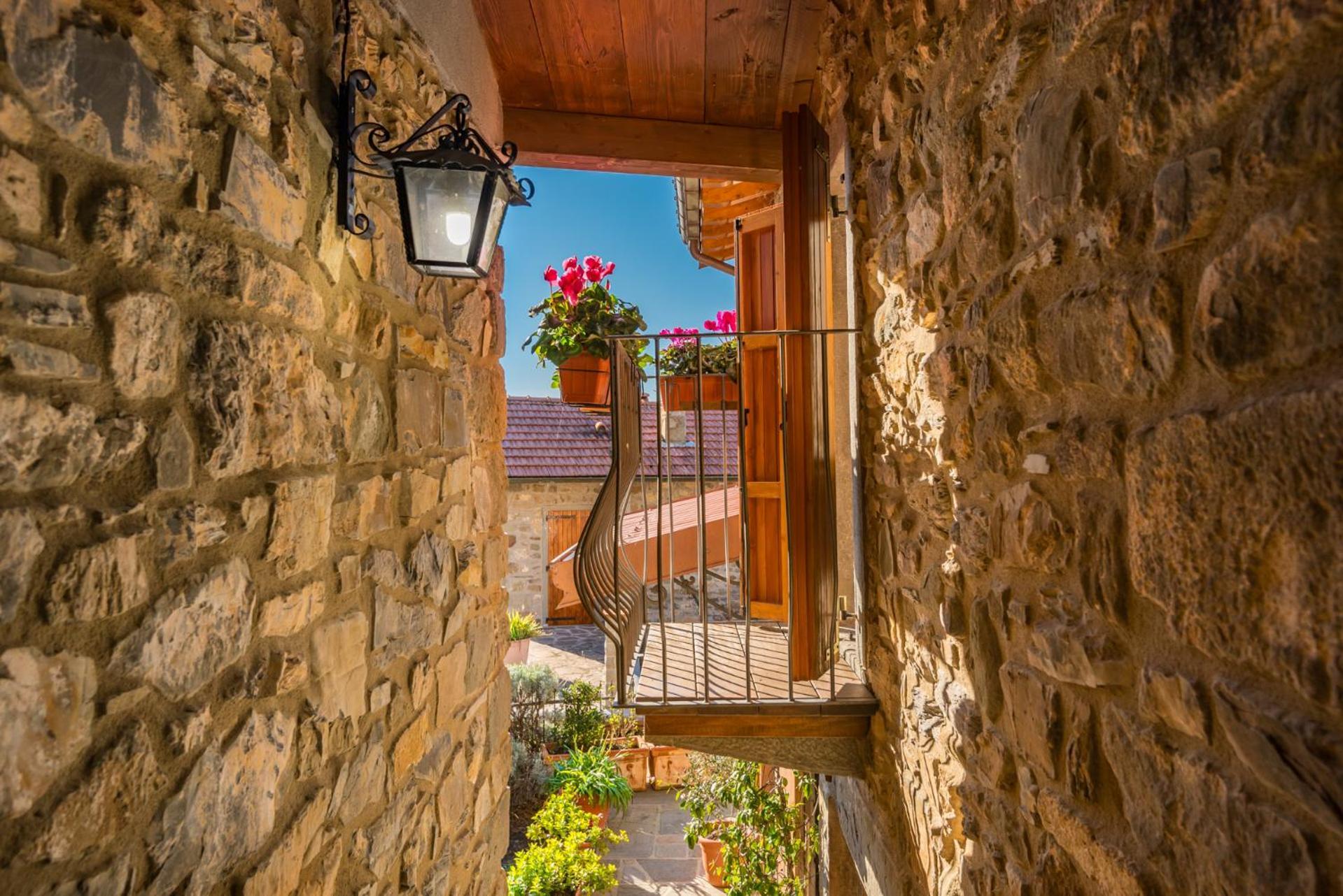 Vivi Luxury Country House Comano  Extérieur photo